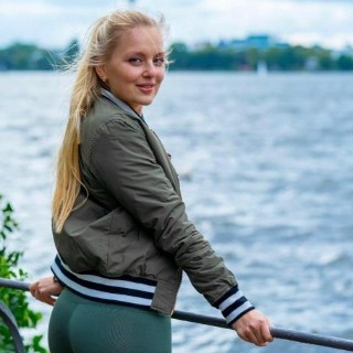 Young woman looking for a man, this is my first time on a dating site so be nice ... chat med Elisa, en Kvinde fra København K. Stort chat-forum.
