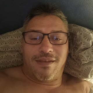 Hej, jeg kommer fra Varde. Jeg har ikke skrevet nogen profiltekst endnu, måske jeg skriver ... chat med Snupplefod, en Mand fra Varde. Stort chat-forum.