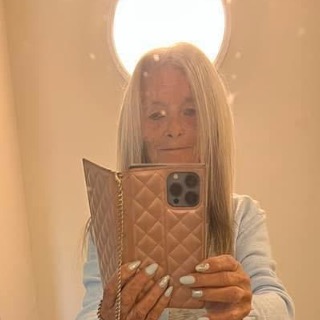 Søger en ven jeg bor på Fyn  ... chat med Lolita, en Kvinde fra Nyborg. Stort chat-forum.