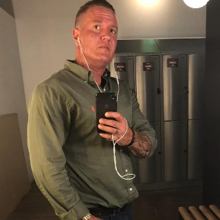 Frisk mand på 46 ... chat med Jesper, en Mand fra København S. Stort chat-forum.