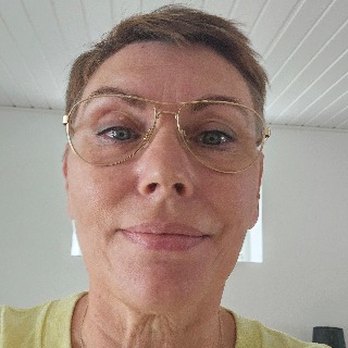Jeg er en glad og positiv person, og elsker livet.  ... chat med Tina, en Kvinde fra Jyderup. Stort chat-forum.