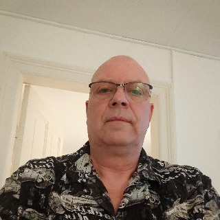 Hej 
Jeg søger hende der ikke kan undvære mig  ... chat med Dennis, en Mand fra Præstø. Stort chat-forum.