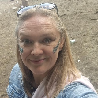 Frisk, glad , smilende og omsorgsfuld kvinde, er for det meste positiv og der muligheder i ... chat med Tanja, en Kvinde fra Skanderborg. Stort chat-forum.