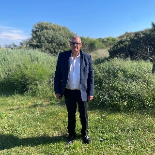 Hej derude jeg er jeg sød mand der bor et lille hus ved Vestkysten som giver anledning til ... chat med Michael, en Mand fra Ulfborg. Stort chat-forum.