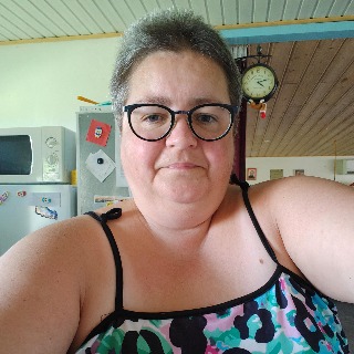 Jeg er en nyskilt kvinde på 49 år som søger en at hygge med jeg er kærlig, omsorgsfuld og  ... chat med Gittetang, en Kvinde fra Rødding. Stort chat-forum.