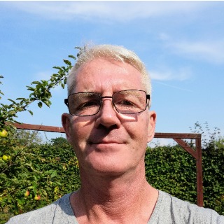 Hej er mand på 54 år har været single i 4 år mine interesser er min kolonihave som jeg har ... chat med Nolle, en Mand fra Kolding. Stort chat-forum.
