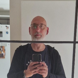 Jeg er en 53-årig mand, der blev skilt sidste år, og synes nu, at det er ved at være tid t ... chat med Jannik, en Mand fra Ballerup. Stort chat-forum.