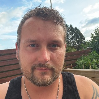 Er aldrig god til at skrive om mig selv. 
Hvis du vil vide mere om mig så smid en besked ... chat med Lba, en Mand fra Nørre Snede. Stort chat-forum.