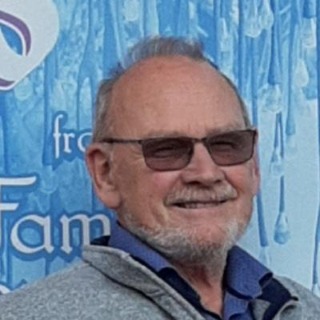 Alder er kun tal 
Travetur i naturen- hygge- sammen om oplevelser.
Spørgsmål så skriv ... chat med 4100ven, en Mand fra Ringsted. Stort chat-forum.