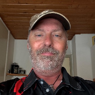 Kigger lidt rundt  ... chat med Daddy4young, en Mand fra Herning. Stort chat-forum.