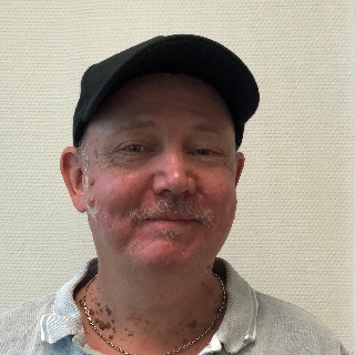 Jeg søger en fyr jeg kan dele oplevelser og intimitet med. Jeg elsker koncerter, teater, f ... chat med Jesper, en Mand fra Roskilde. Stort chat-forum.