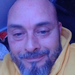 Frisk fyr på 42 søger en at dele livet med.  ... chat med Kaozz, en Mand fra Svebølle. Stort chat-forum.