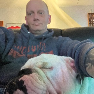 Hejsa er en mand fra Silkeborg på 43 år har 2 drenge på 8 og 9 år  ... chat med Dennis, en Mand fra Silkeborg. Stort chat-forum.