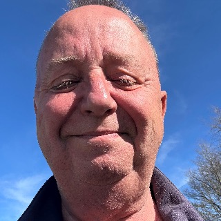 Hej med jer alle 
Jeg er en mand fra Randers der søger en sød pige/den sidste kæreste jeg ... chat med Stig, en Mand fra Randers NV. Stort chat-forum.