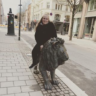 Hej. Jeg hedder Natasja.
Jeg er 25 år og er bosat i Odense.
Jeg elsker dyr og har tidlig ... chat med Natasja, en Kvinde fra Odense S. Stort chat-forum.