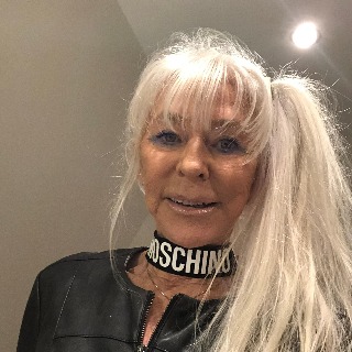 Jeg er en kvinde på 76 år, fra Roskilde, blev alene for 1 år siden, søger en god ven til a ... chat med Lise, en Kvinde fra Roskilde. Stort chat-forum.