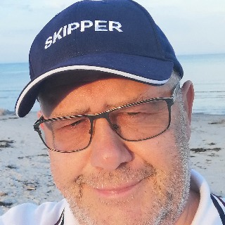 Jeg vil gerne finde en kvinde der er til af stole på og ikke er falsk  ... chat med Leif, en Mand fra Hellerup. Stort chat-forum.
