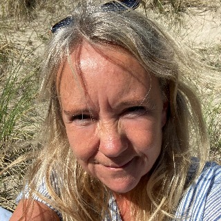 Skøn kvinde på 54 år 😊søger dejlig kærlig mand❤️ Jeg elsker naturen, at vandre, løbeture, ... chat med Maja, en Kvinde fra Aalborg SV. Stort chat-forum.